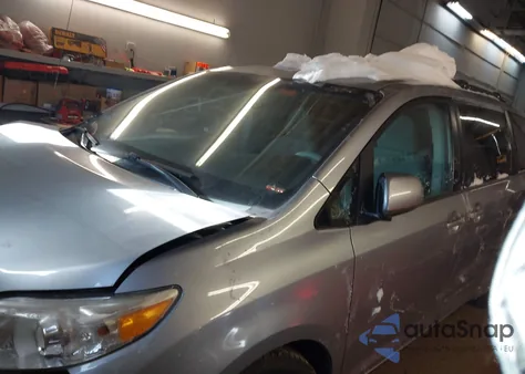 2013 Toyota Sienna Le V6 8 Passenger из США, поврежденный, VIN 5TDKK3DC2DS291340